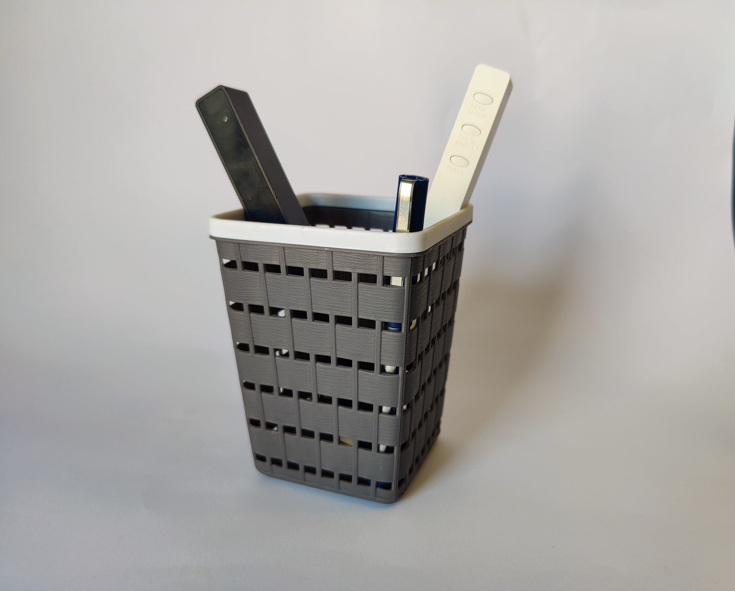 Multifunctional Hollow Pen Holder Plastic Holder Stationery Organizer