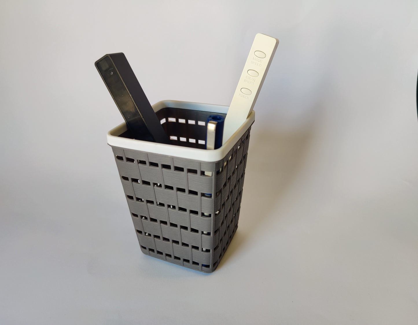 Multifunctional Hollow Pen Holder Plastic Holder Stationery Organizer